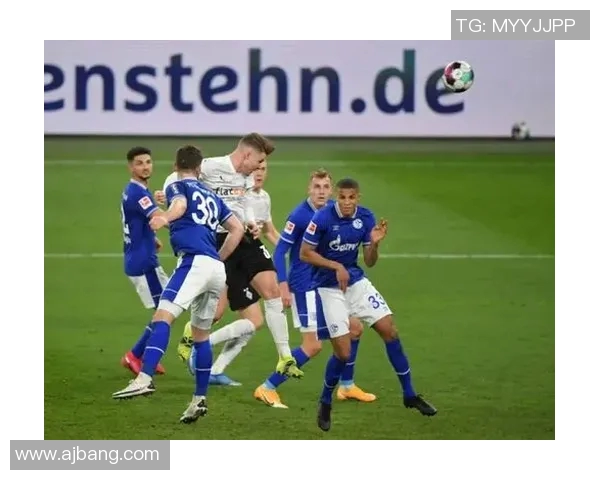 沙尔克04遭门兴横扫联赛不胜连败加剧困境