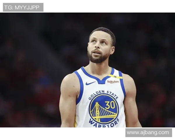 勇士主场大胜爵士，库里砍下45分！赛场英雄再现传奇